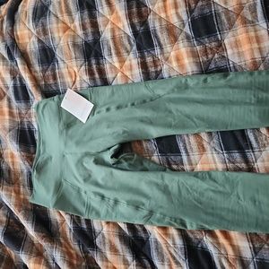 NEW Green Reverie Fleo Leggings